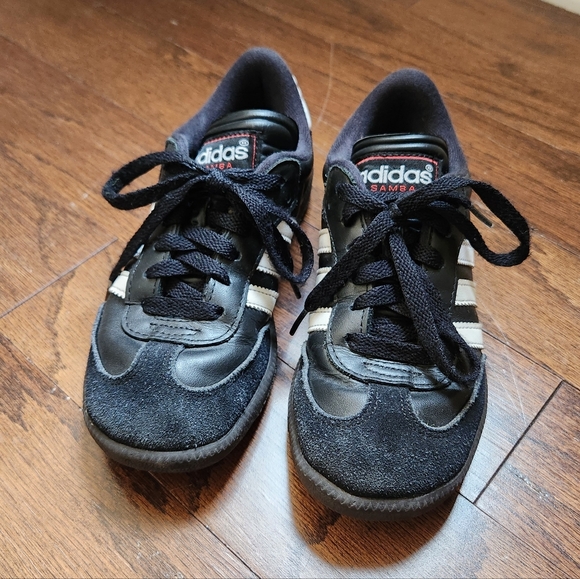 Adidas Black Kids Samba Indoor Soccer Shoes Size 2 - Picture 3 of 11